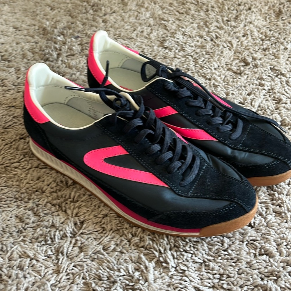 Tretorn pink/navy sneakers
